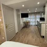 아파트 La Ptite De Julie Avec Balneo *