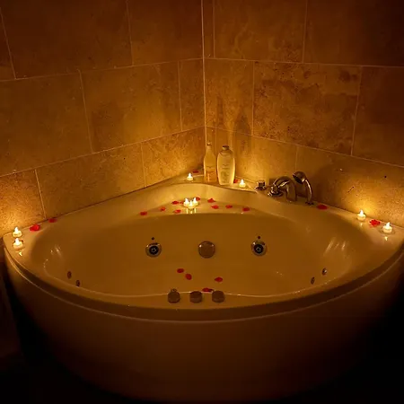 La Ptite De Julie Avec Balneo * Épernay