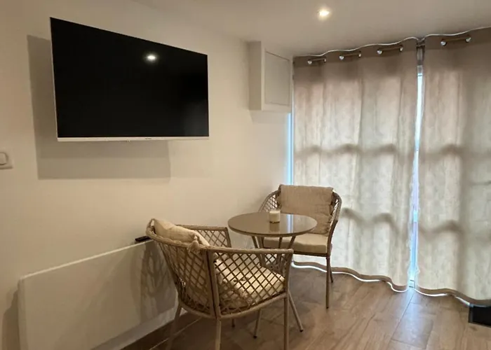 La Ptite De Julie Avec Balneo Apartment